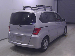 HONDA FREED 2010