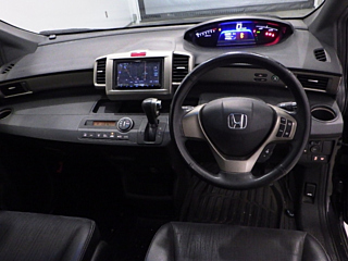 HONDA FREED 2012