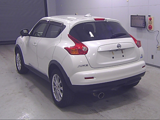 NISSAN JUKE 2012