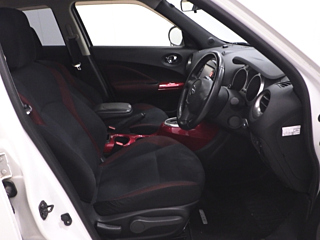NISSAN JUKE 2012