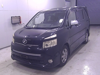 TOYOTA VOXY 2009