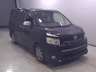 TOYOTA VOXY 2009