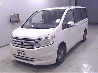 HONDA STEP WAGON 2014