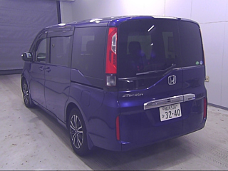HONDA STEP WAGON 2015