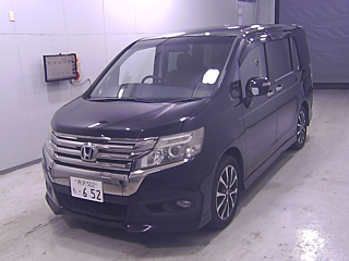 HONDA STEP WAGON 2013