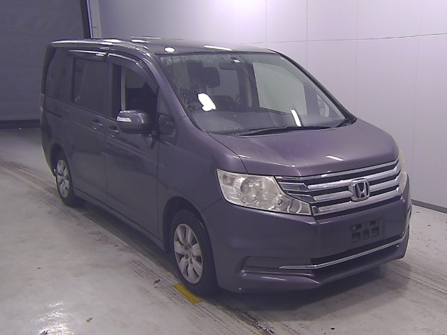 HONDA STEP WAGON 2014