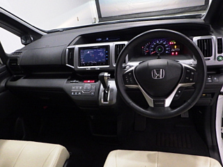 HONDA STEP WAGON 2014