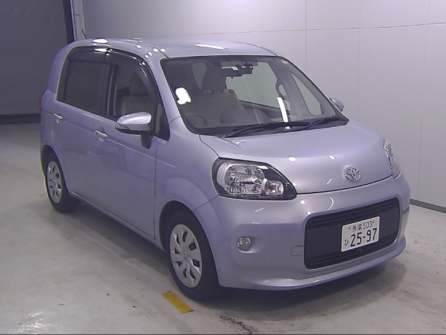 TOYOTA PORTE 2015