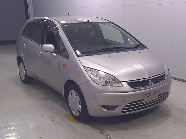 MITSUBISHI COLT PLUS 2010