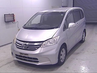HONDA FREED 2013