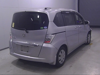 HONDA FREED 2013