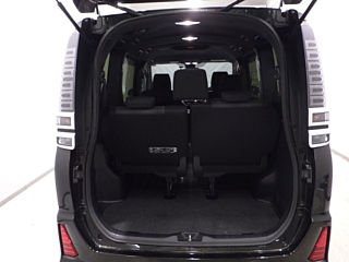 TOYOTA VOXY 2018