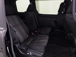 TOYOTA VOXY 2018