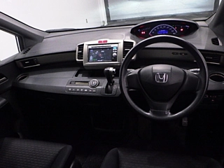 HONDA FREED 2010