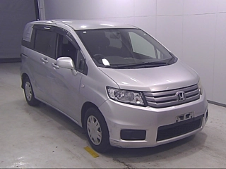 HONDA FREED 2010
