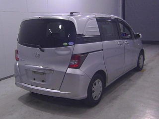 HONDA FREED 2010