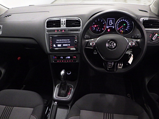 VOLKSWAGEN POLO 2016
