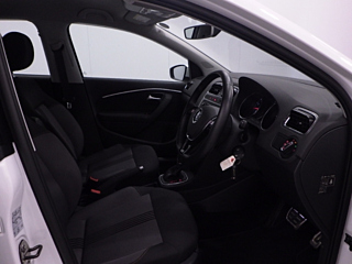 VOLKSWAGEN POLO 2016