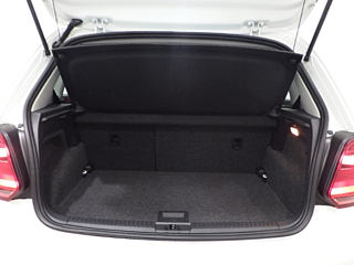 VOLKSWAGEN POLO 2016