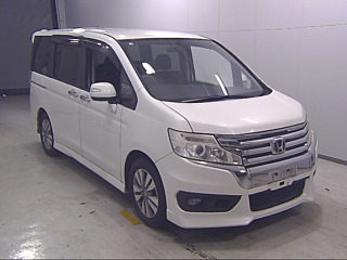 HONDA STEP WAGON 2014