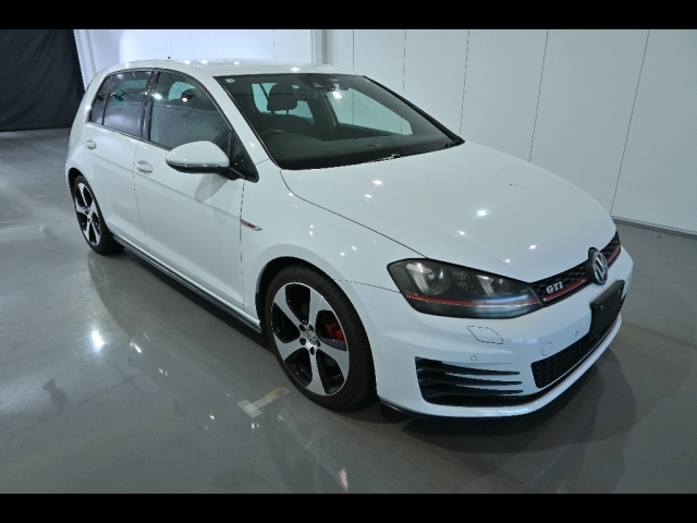 VOLKSWAGEN GOLF 2014