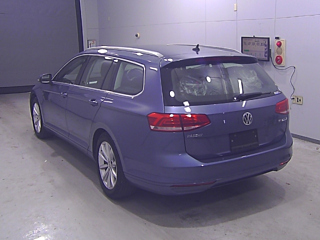 VOLKSWAGEN PASSAT VARIANT 2016