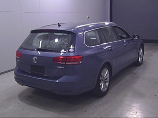 VOLKSWAGEN PASSAT VARIANT 2016