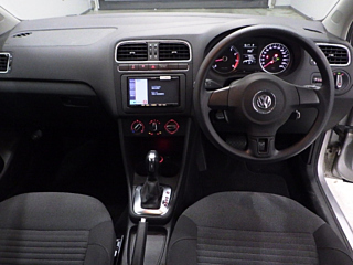 VOLKSWAGEN POLO 2011