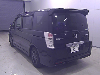 HONDA STEP WAGON 2011