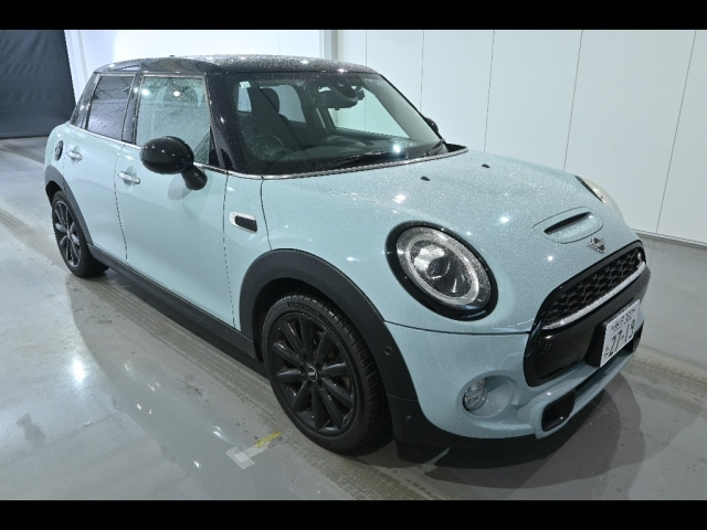 BMW MINI 2018