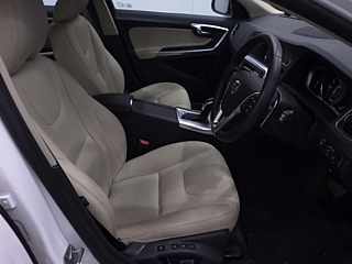 VOLVO V60 2017