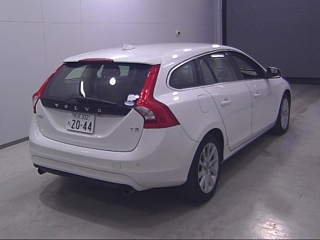 VOLVO V60 2017