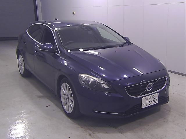 VOLVO V40 2013