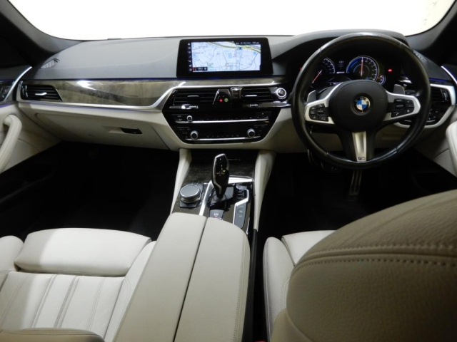 BMW 5 SERIES 2019