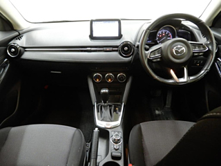 MAZDA DEMIO 2016