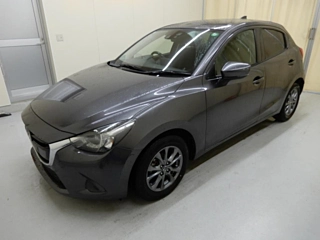 MAZDA DEMIO 2016