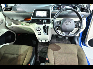 TOYOTA SIENTA 2016