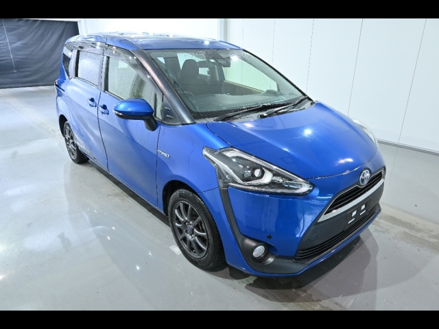 TOYOTA SIENTA 2016