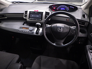 HONDA FREED 2012