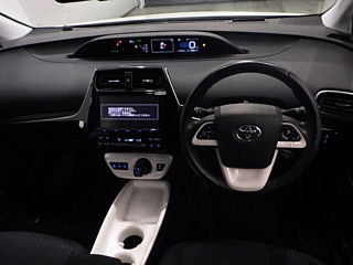 TOYOTA PRIUS 2017