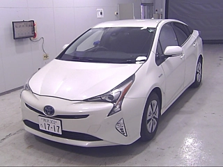 TOYOTA PRIUS 2017