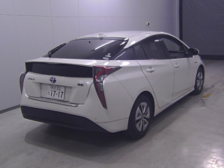 TOYOTA PRIUS 2017