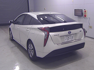 TOYOTA PRIUS 2017