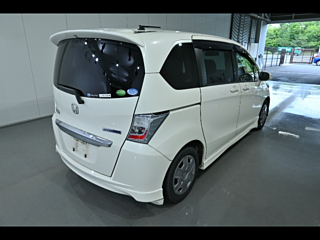 HONDA FREED 2012