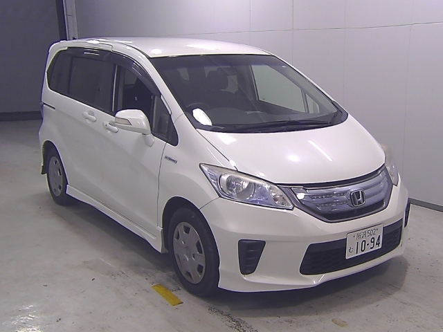 HONDA FREED 2013