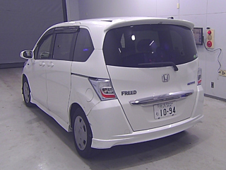 HONDA FREED 2013