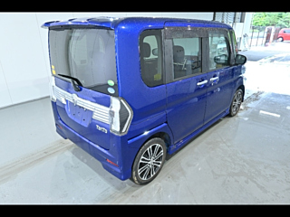 DAIHATSU TANTO 2018