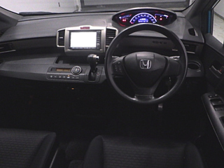 HONDA FREED 2010