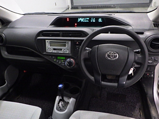 TOYOTA AQUA 2012