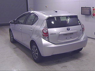 TOYOTA AQUA 2012